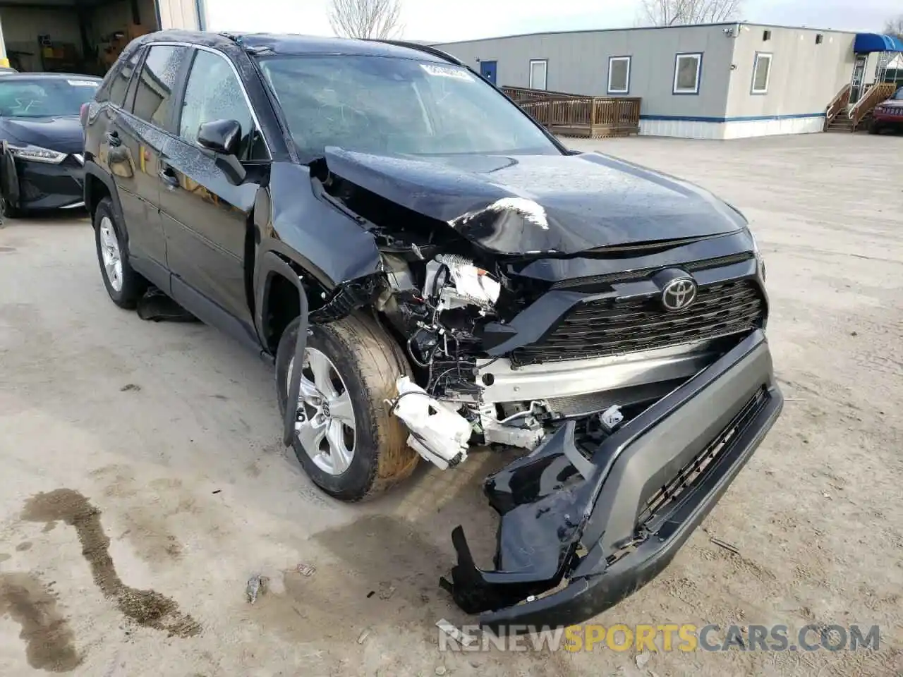 1 Фотография поврежденного автомобиля 2T3P1RFV7MC171401 TOYOTA RAV4 2021