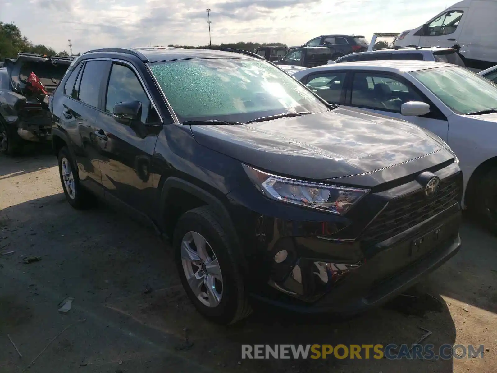 1 Photograph of a damaged car 2T3P1RFV7MC191275 TOYOTA RAV4 2021