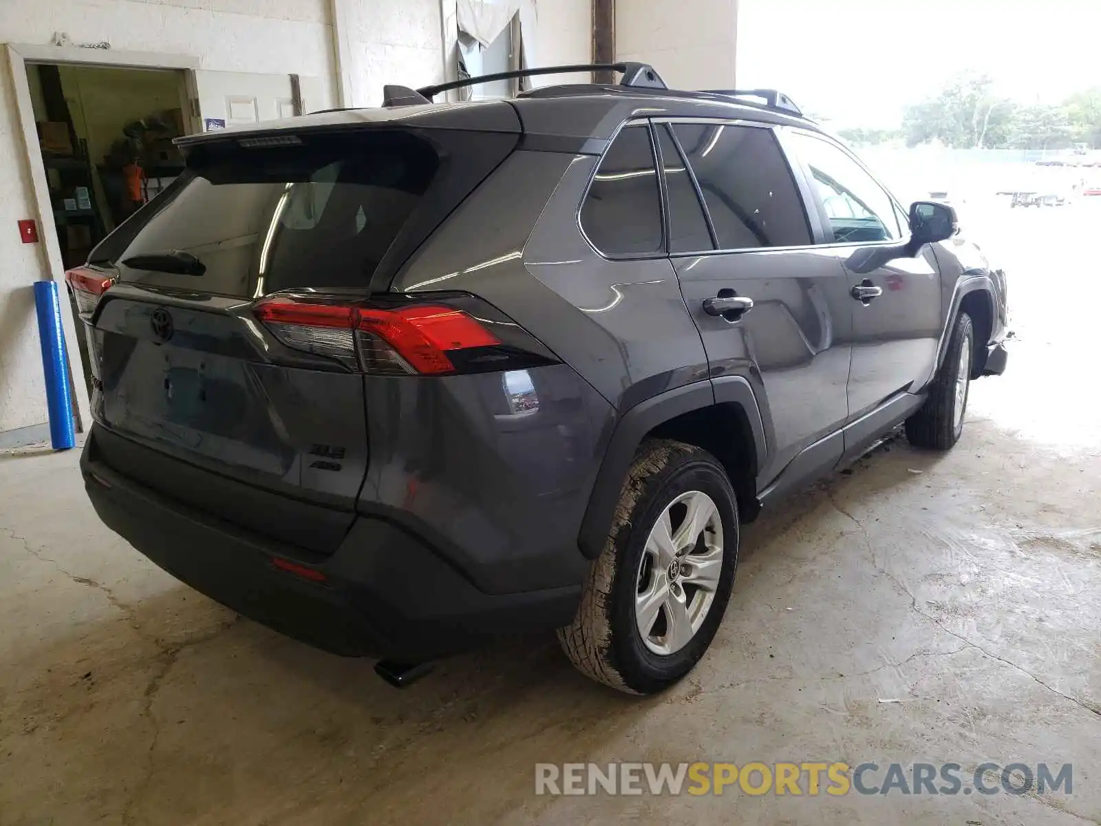 4 Photograph of a damaged car 2T3P1RFV7MC204025 TOYOTA RAV4 2021