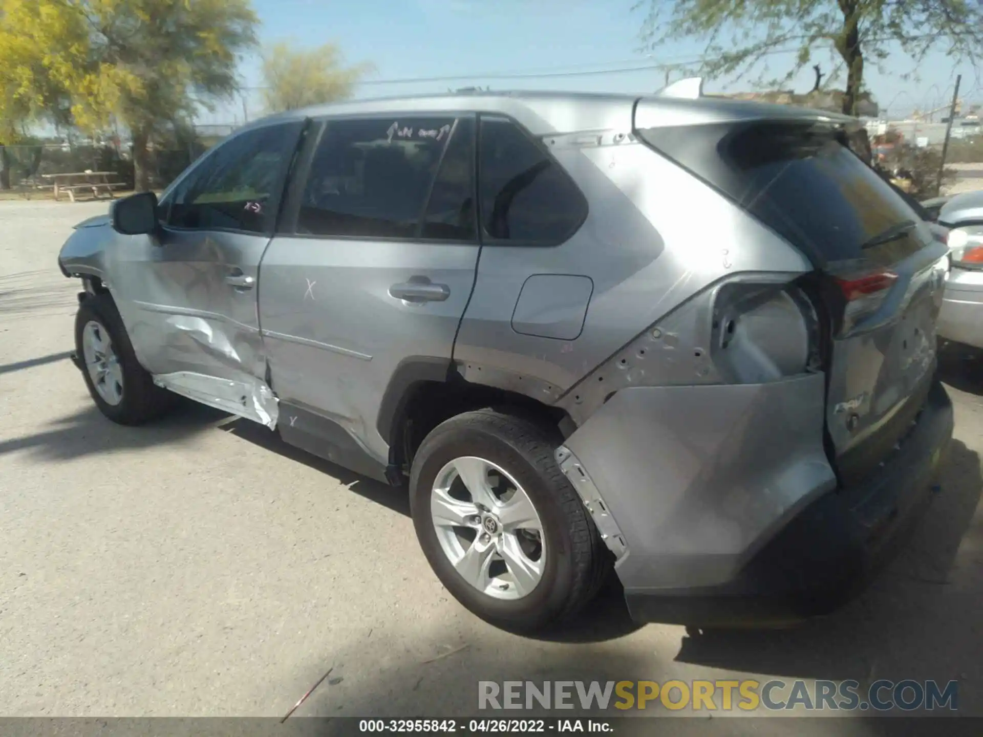 3 Photograph of a damaged car 2T3P1RFV7MC204235 TOYOTA RAV4 2021