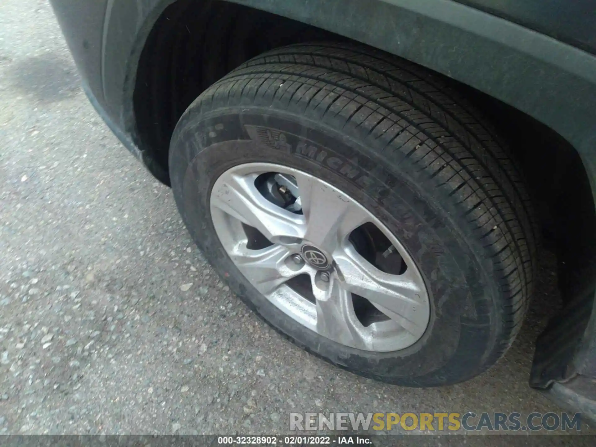 12 Фотография поврежденного автомобиля 2T3P1RFV7MC223724 TOYOTA RAV4 2021