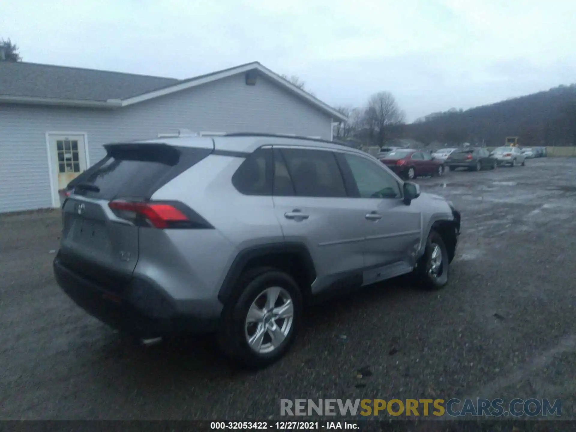 4 Photograph of a damaged car 2T3P1RFV7MC237056 TOYOTA RAV4 2021