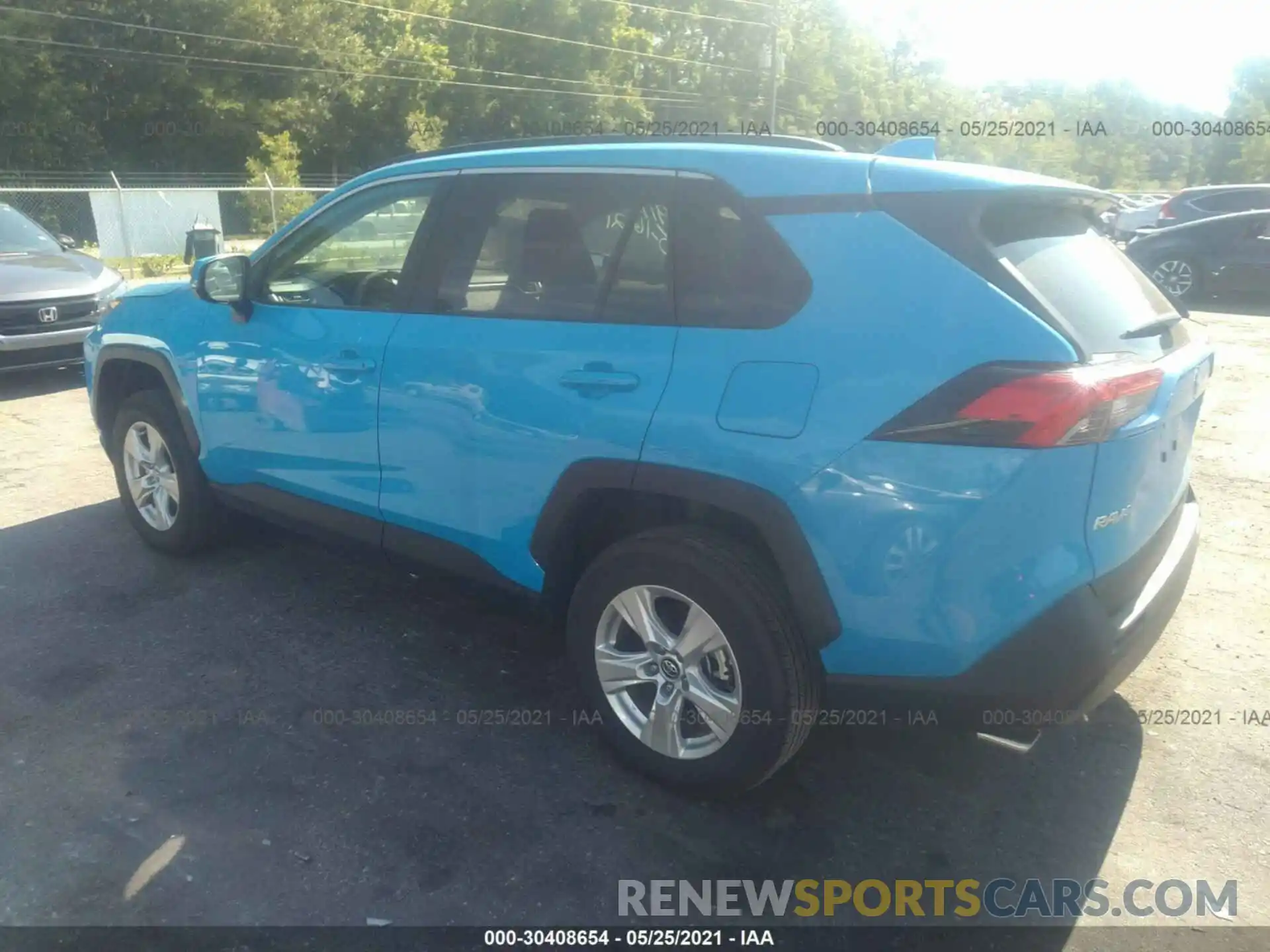 3 Photograph of a damaged car 2T3P1RFV7MW141376 TOYOTA RAV4 2021