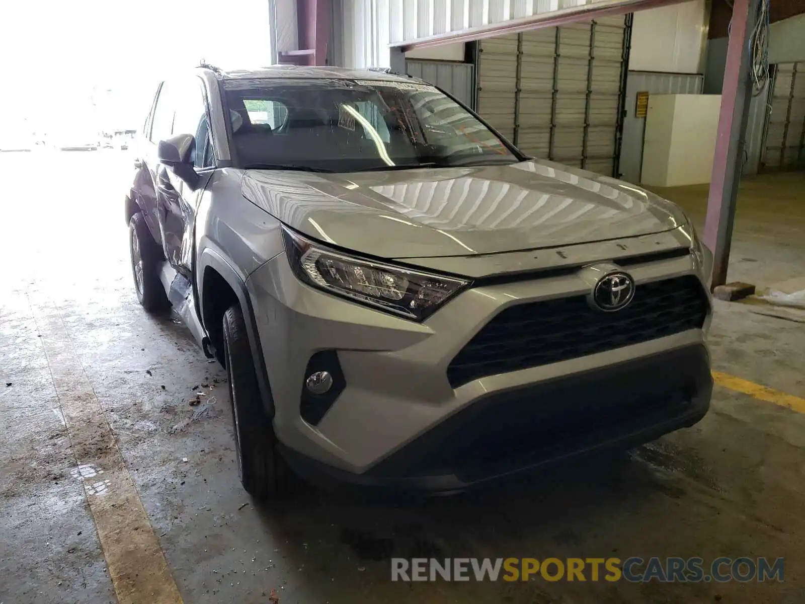 1 Photograph of a damaged car 2T3P1RFV7MW153009 TOYOTA RAV4 2021