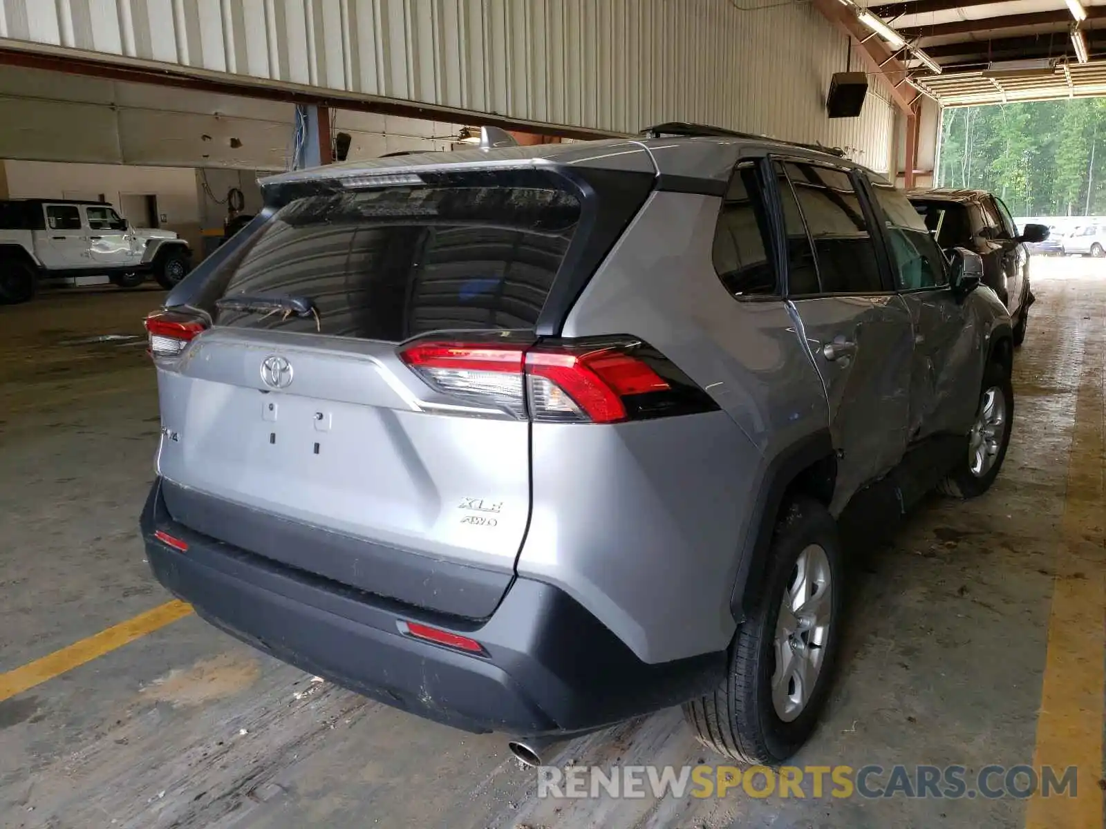 4 Photograph of a damaged car 2T3P1RFV7MW153009 TOYOTA RAV4 2021