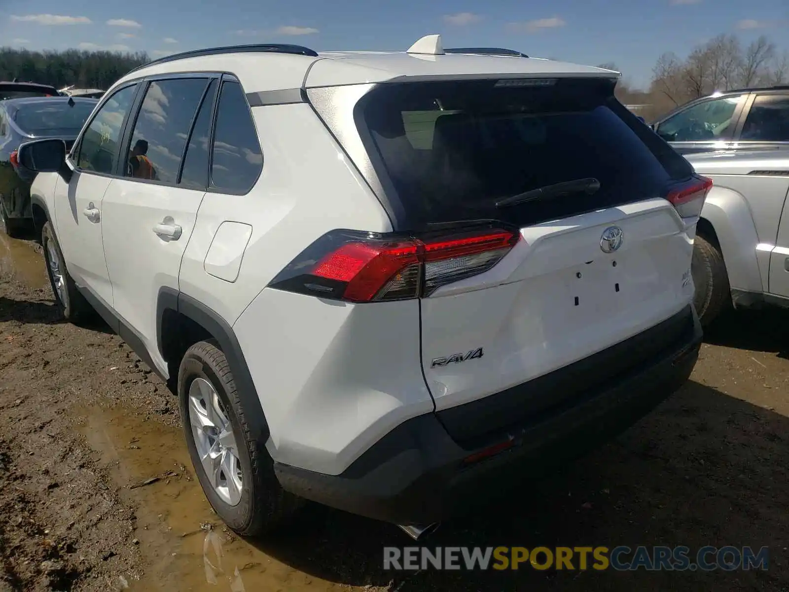 3 Photograph of a damaged car 2T3P1RFV7MW156976 TOYOTA RAV4 2021