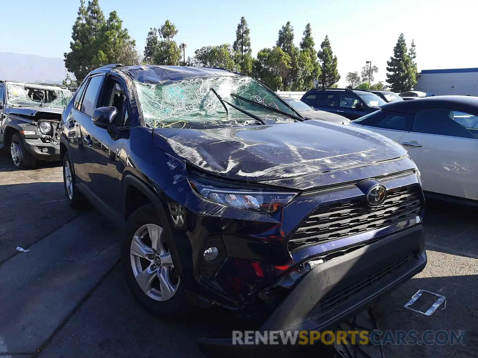 1 Photograph of a damaged car 2T3P1RFV7MW157061 TOYOTA RAV4 2021