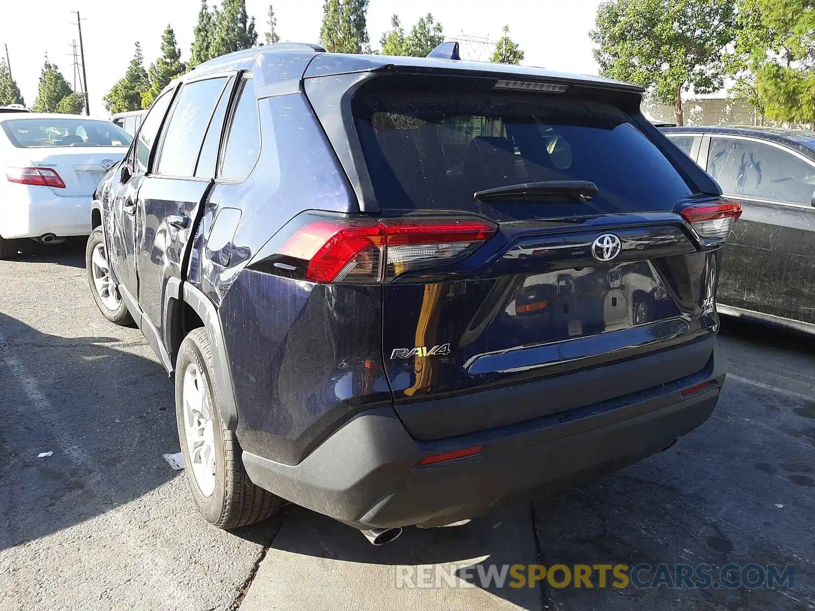 3 Photograph of a damaged car 2T3P1RFV7MW157061 TOYOTA RAV4 2021