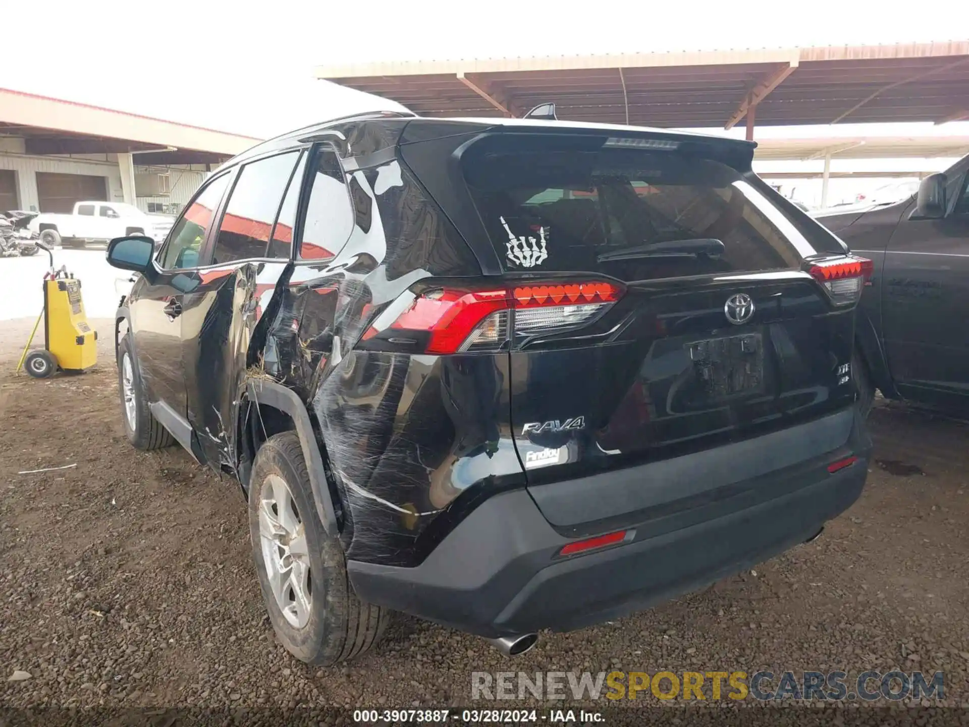 3 Photograph of a damaged car 2T3P1RFV7MW158680 TOYOTA RAV4 2021