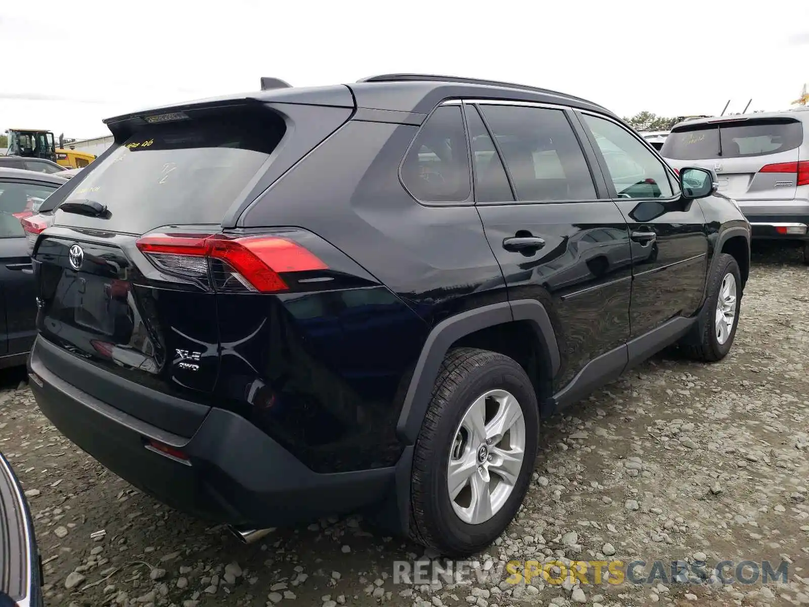 4 Photograph of a damaged car 2T3P1RFV7MW163944 TOYOTA RAV4 2021