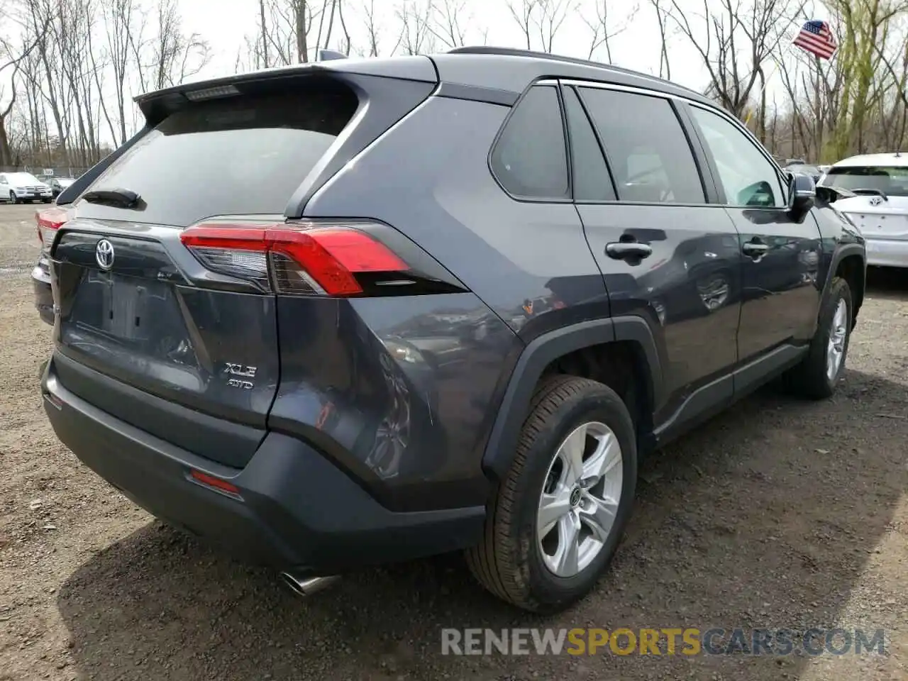 4 Photograph of a damaged car 2T3P1RFV7MW180050 TOYOTA RAV4 2021