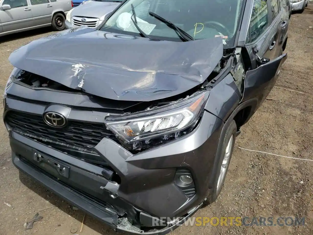 9 Photograph of a damaged car 2T3P1RFV7MW180050 TOYOTA RAV4 2021