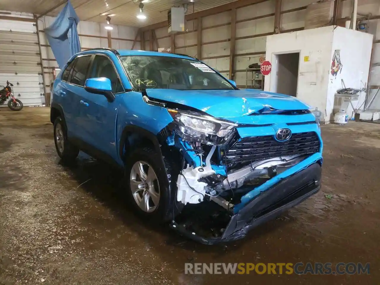 1 Photograph of a damaged car 2T3P1RFV7MW180551 TOYOTA RAV4 2021