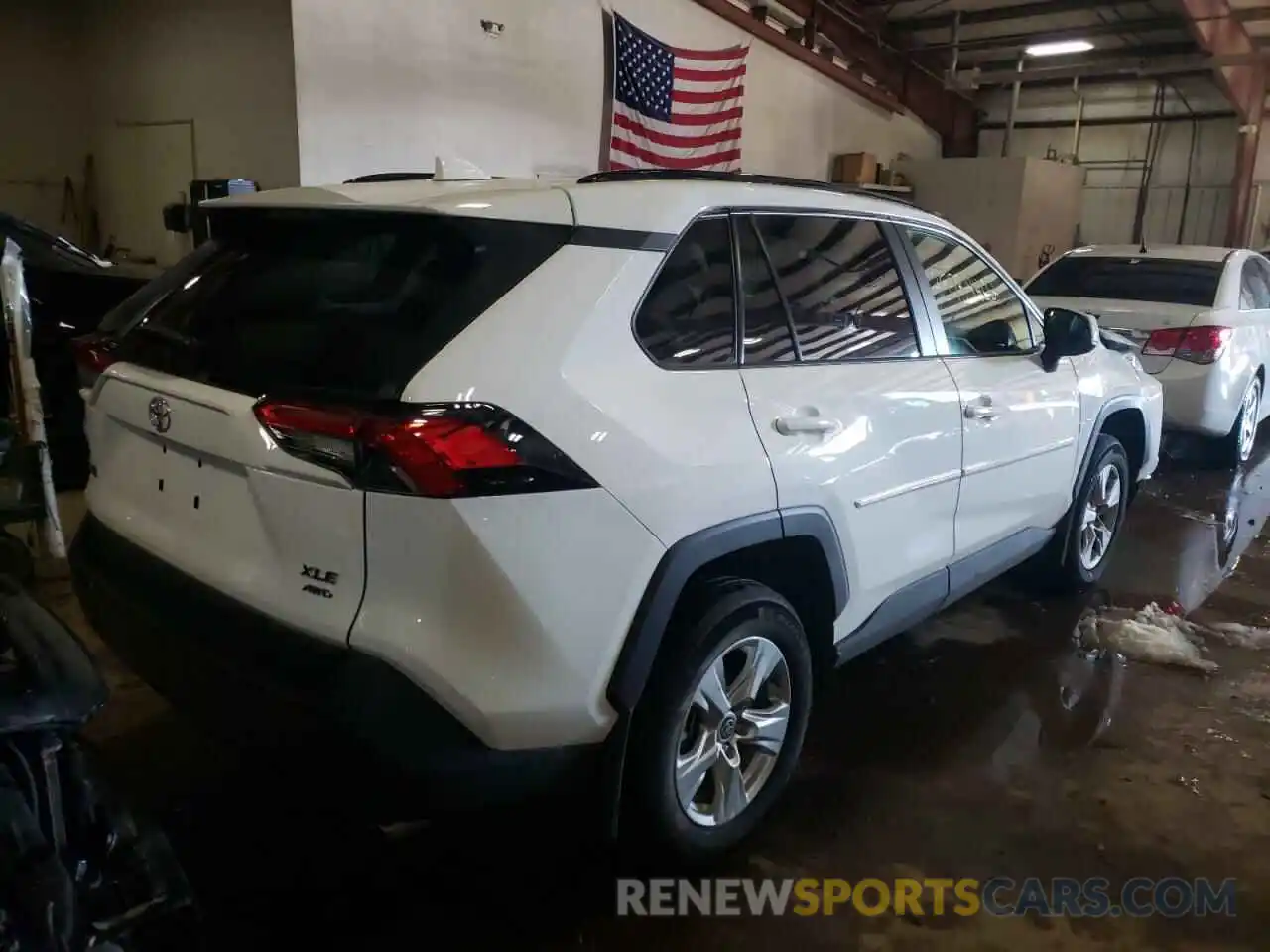 4 Photograph of a damaged car 2T3P1RFV7MW205755 TOYOTA RAV4 2021