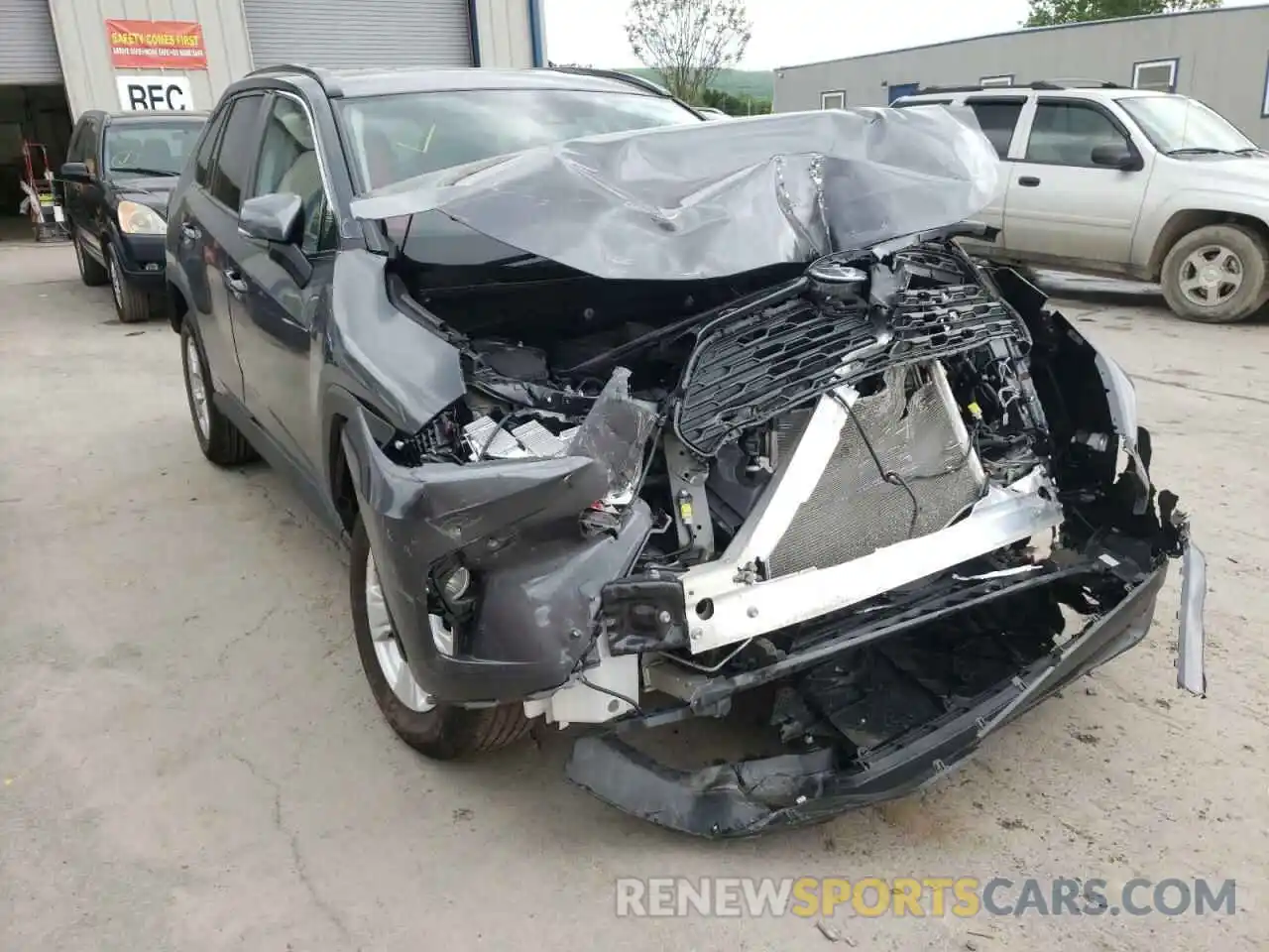 1 Photograph of a damaged car 2T3P1RFV7MW214794 TOYOTA RAV4 2021