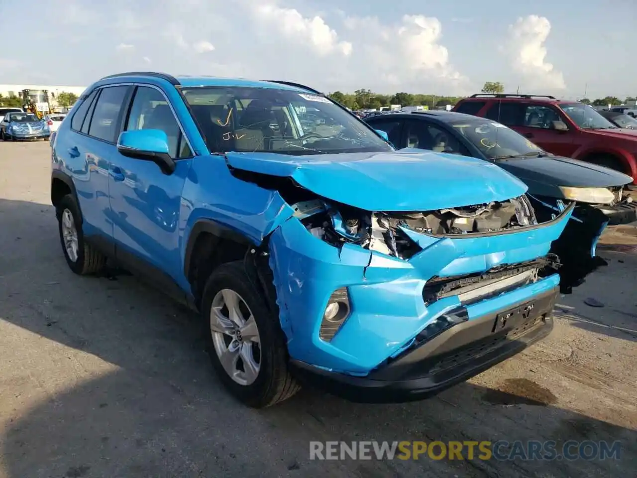 1 Photograph of a damaged car 2T3P1RFV7MW215377 TOYOTA RAV4 2021