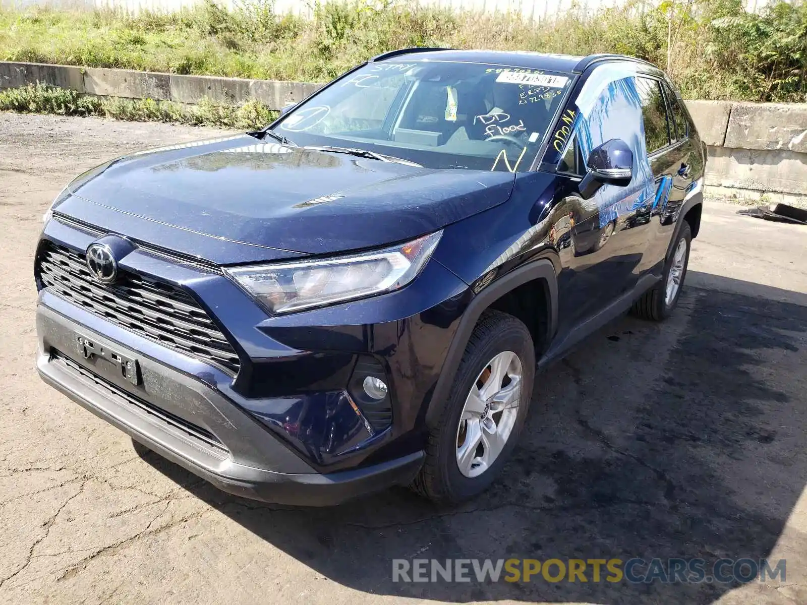 2 Photograph of a damaged car 2T3P1RFV7MW215640 TOYOTA RAV4 2021