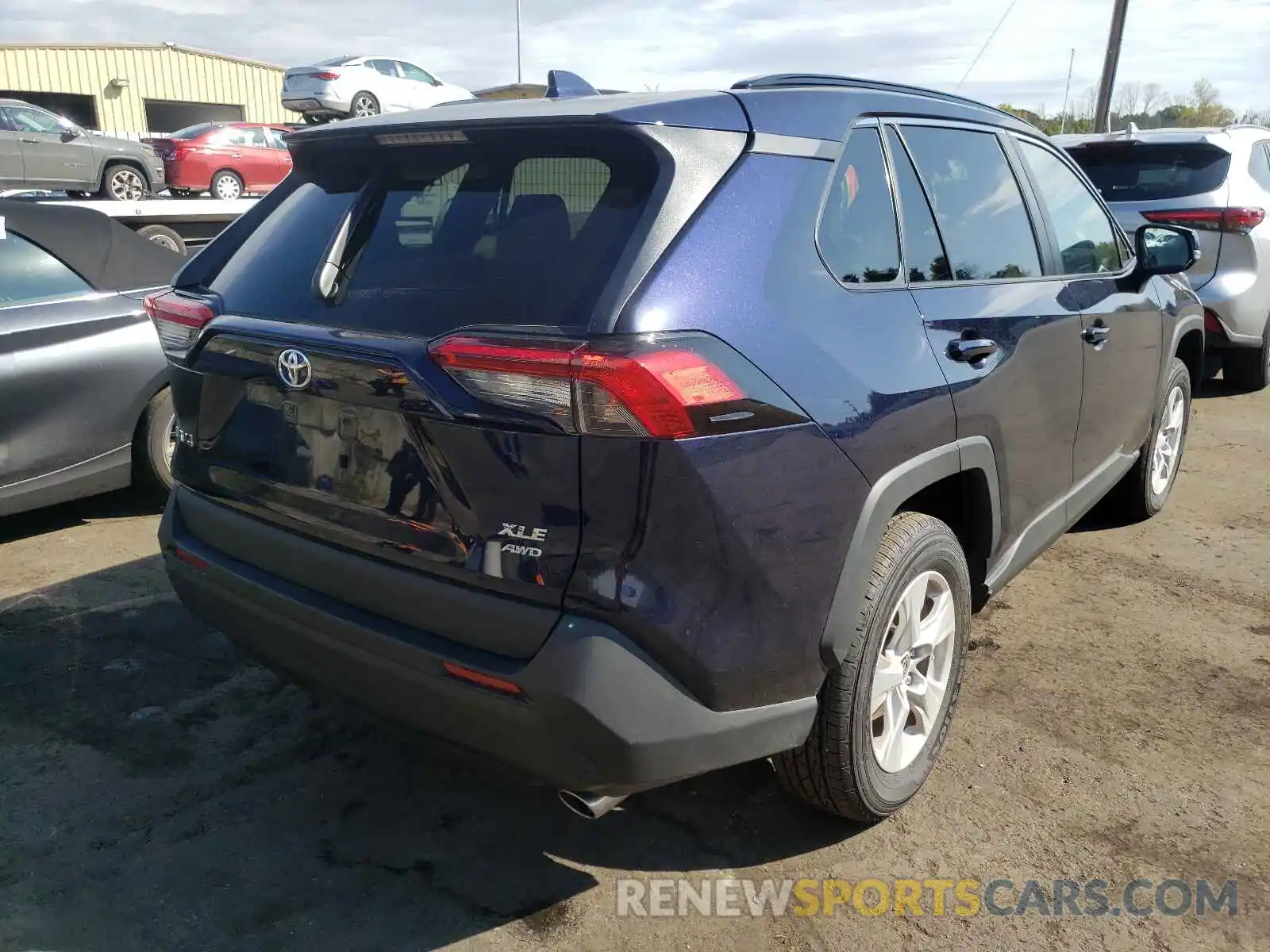 4 Photograph of a damaged car 2T3P1RFV7MW215640 TOYOTA RAV4 2021