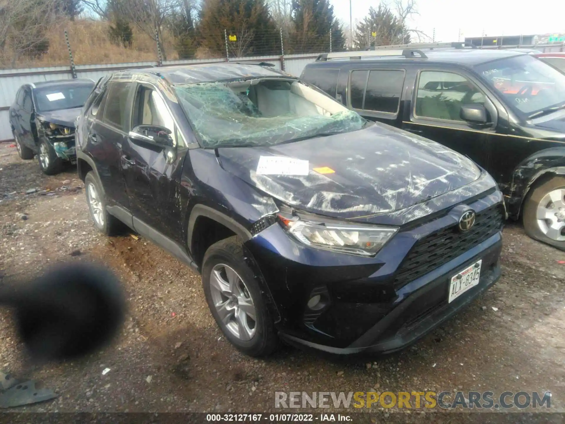 1 Photograph of a damaged car 2T3P1RFV7MW216139 TOYOTA RAV4 2021