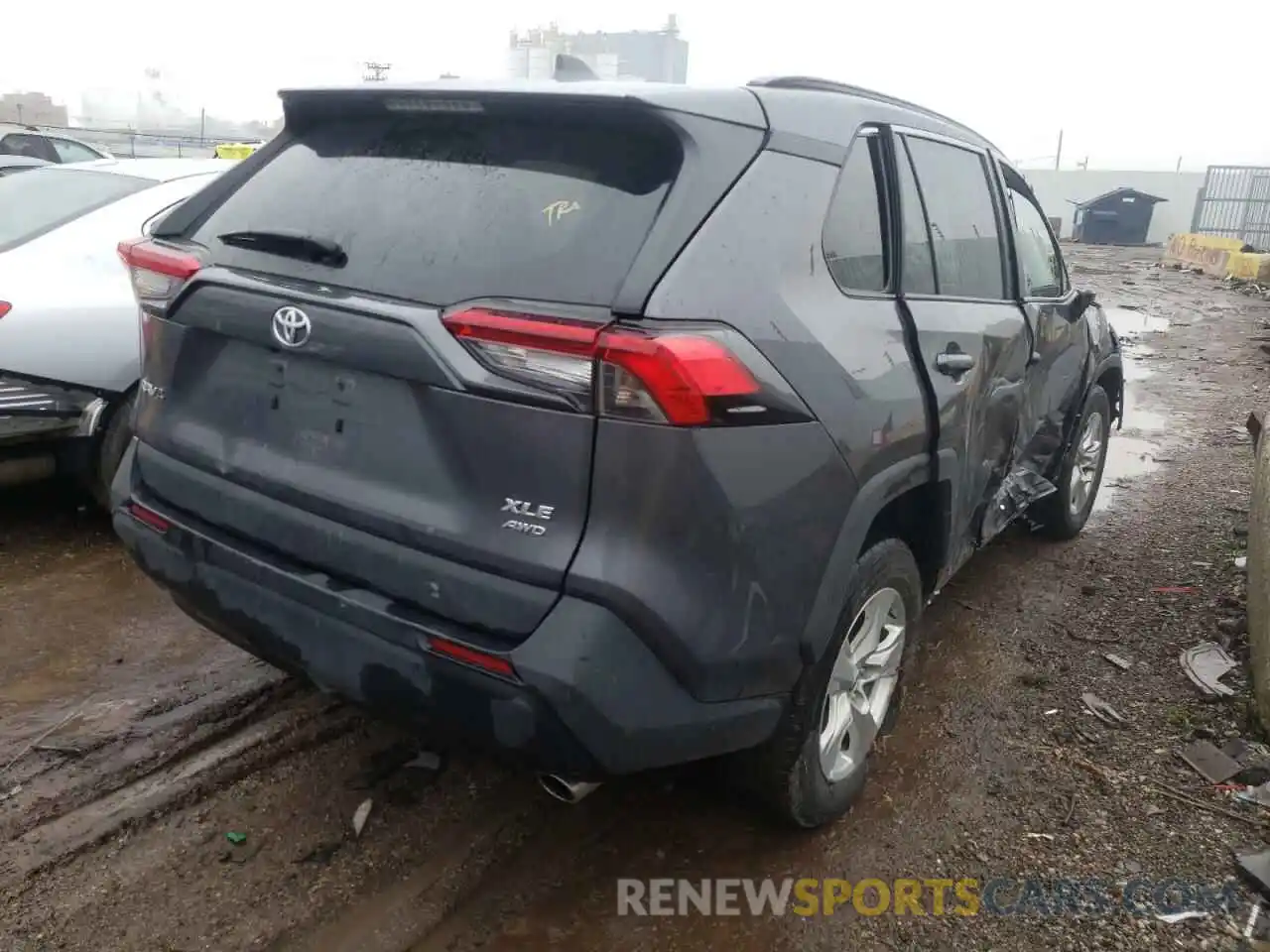 4 Photograph of a damaged car 2T3P1RFV7MW223222 TOYOTA RAV4 2021