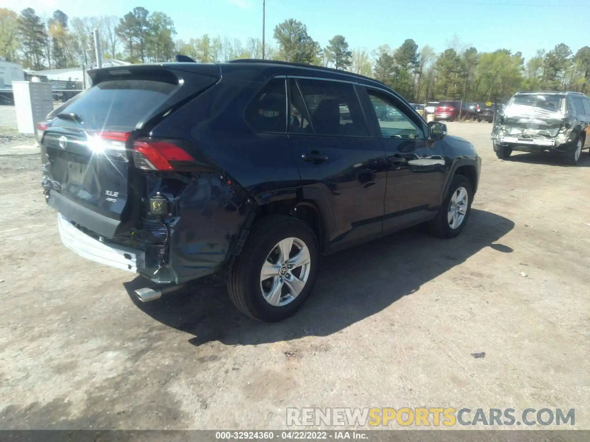 4 Photograph of a damaged car 2T3P1RFV7MW225407 TOYOTA RAV4 2021