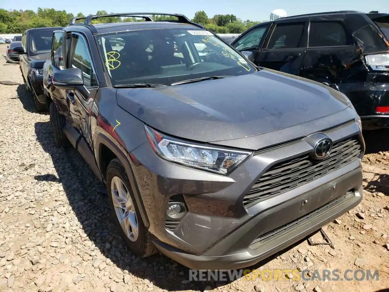 1 Photograph of a damaged car 2T3P1RFV7MW243132 TOYOTA RAV4 2021