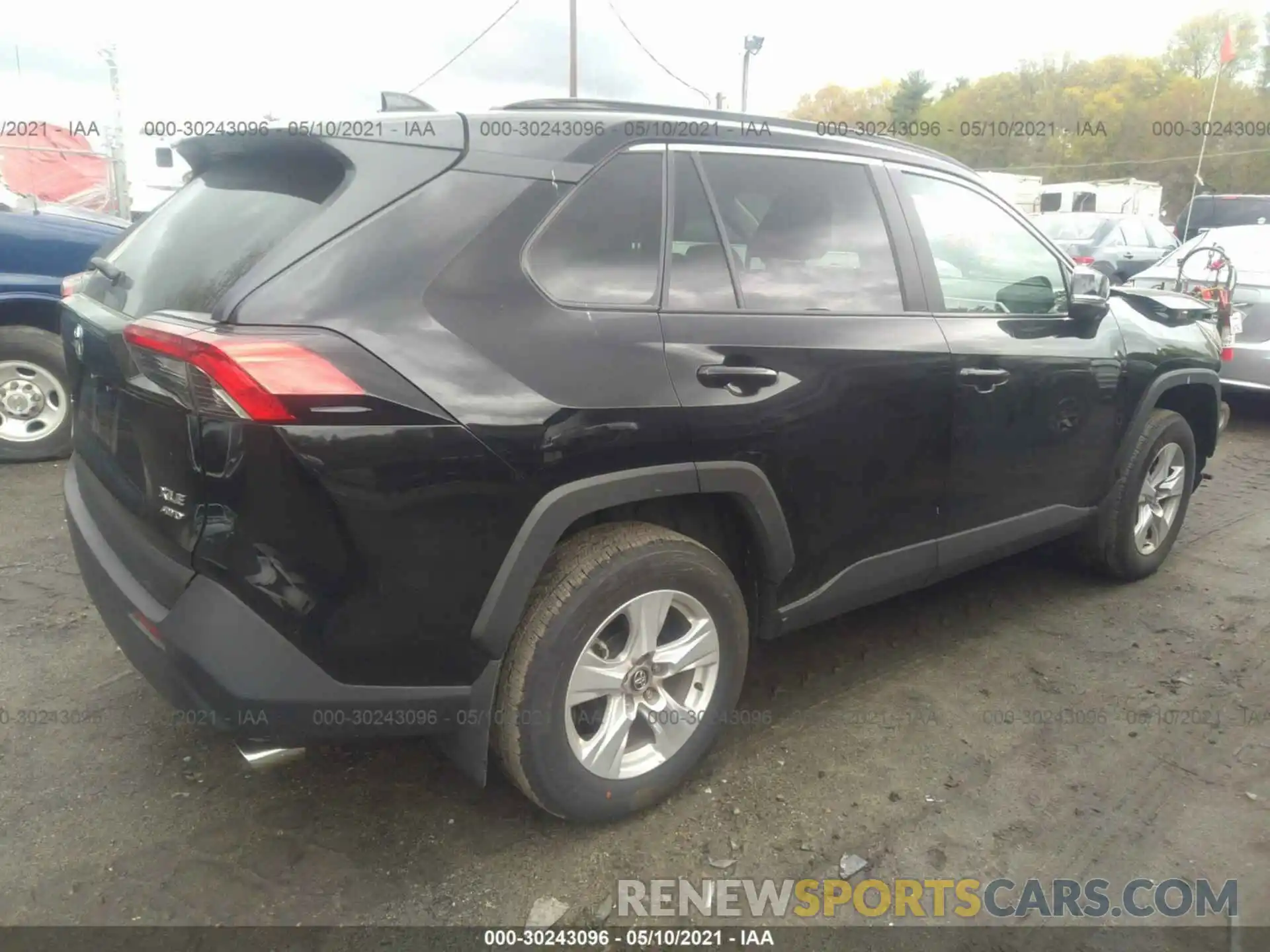 4 Photograph of a damaged car 2T3P1RFV8MC142960 TOYOTA RAV4 2021