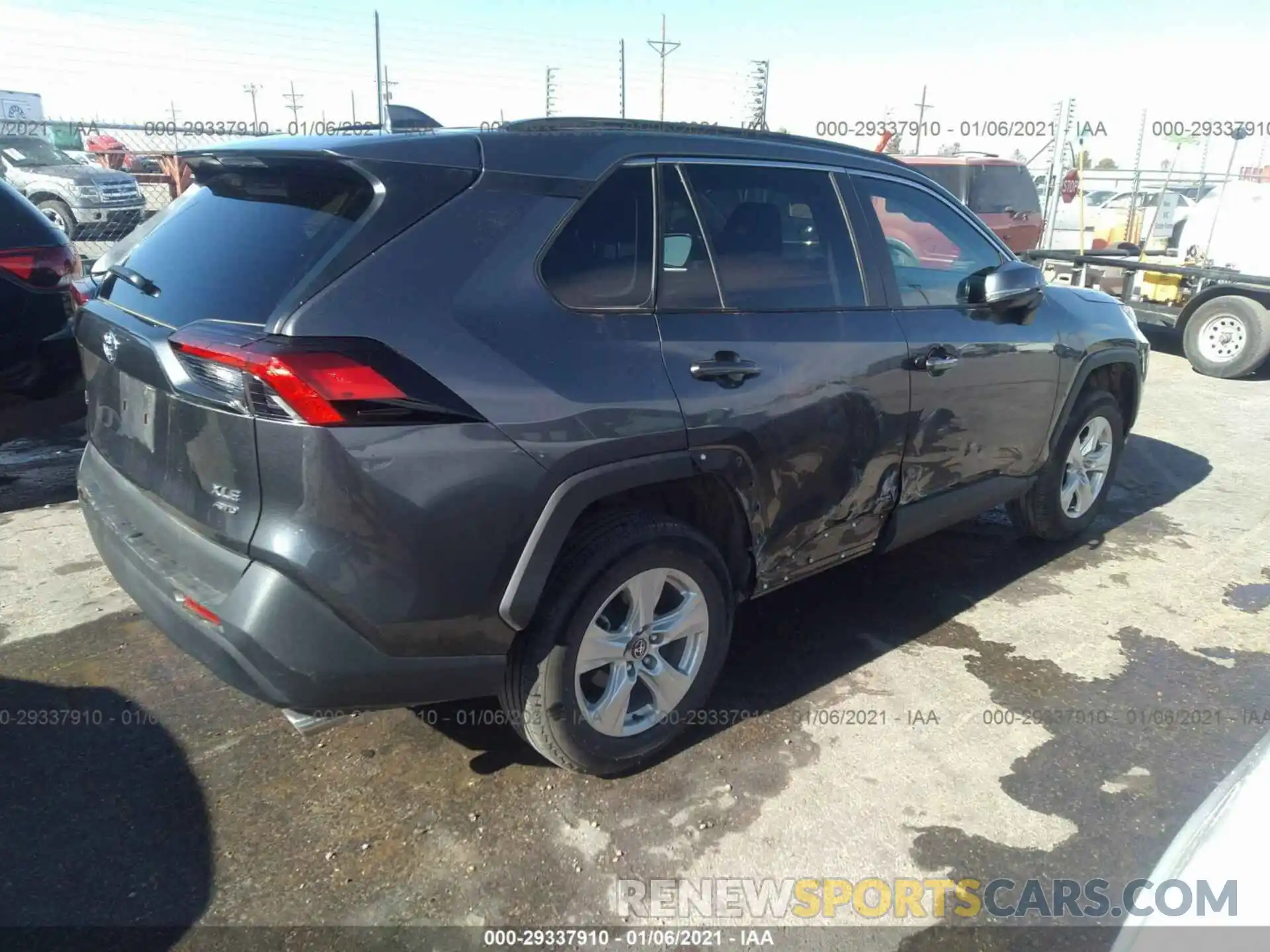 4 Photograph of a damaged car 2T3P1RFV8MC143722 TOYOTA RAV4 2021