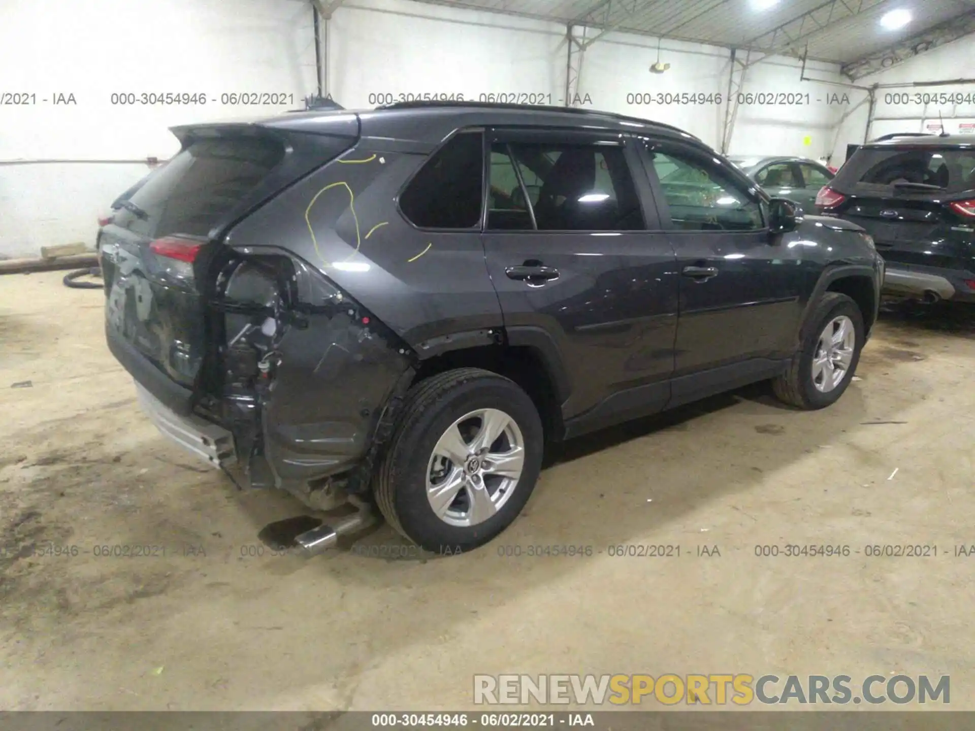 4 Photograph of a damaged car 2T3P1RFV8MC144501 TOYOTA RAV4 2021