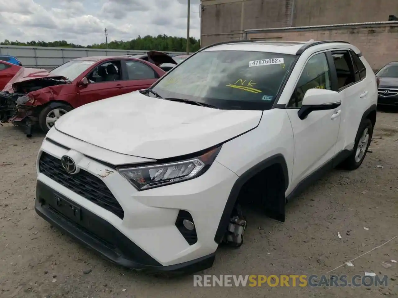 2 Photograph of a damaged car 2T3P1RFV8MC168751 TOYOTA RAV4 2021