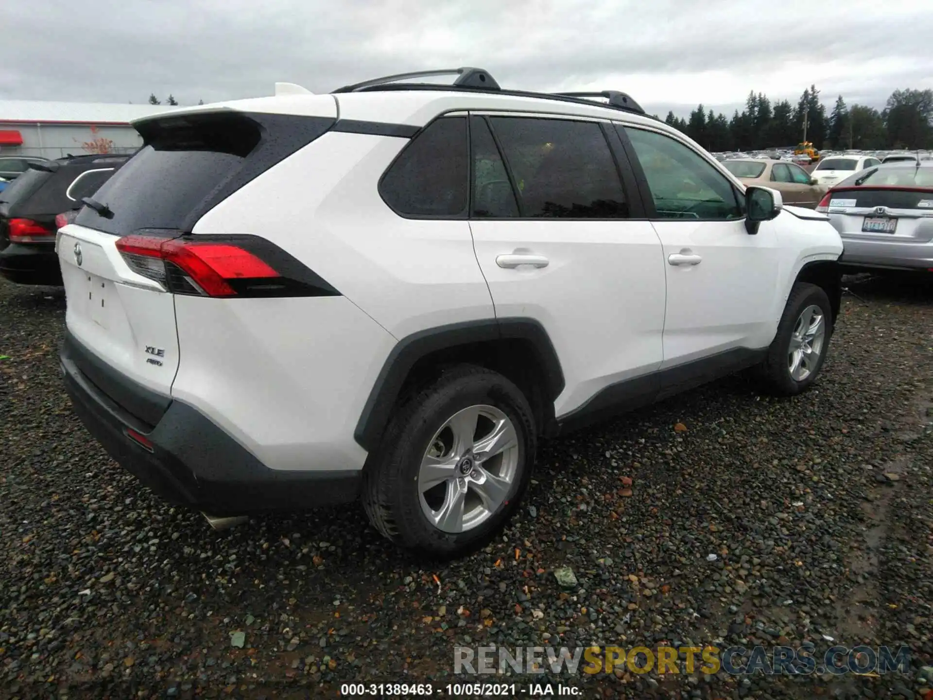 4 Photograph of a damaged car 2T3P1RFV8MC169365 TOYOTA RAV4 2021