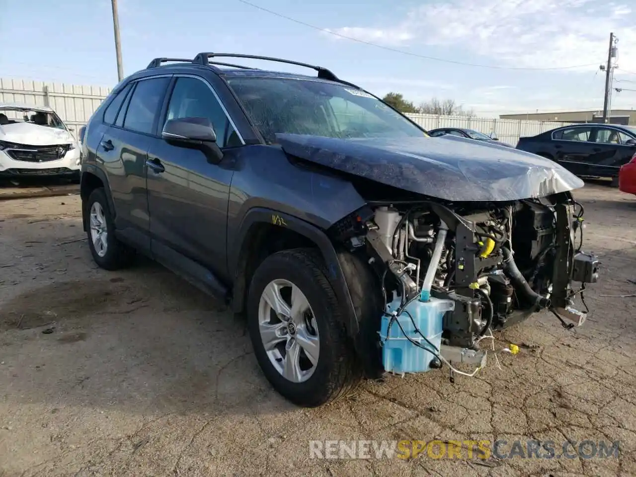 1 Фотография поврежденного автомобиля 2T3P1RFV8MC177045 TOYOTA RAV4 2021