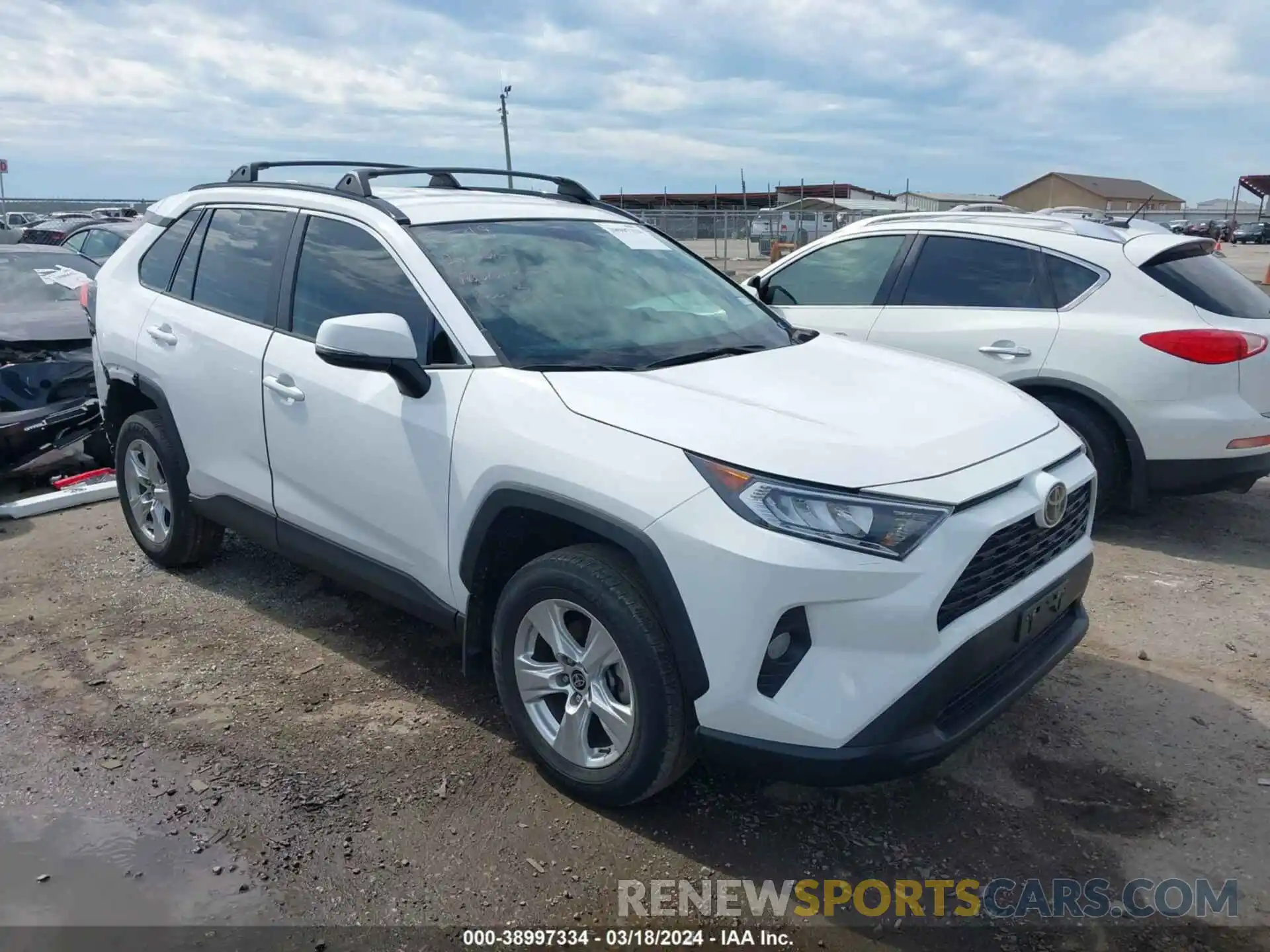 1 Photograph of a damaged car 2T3P1RFV8MC187395 TOYOTA RAV4 2021