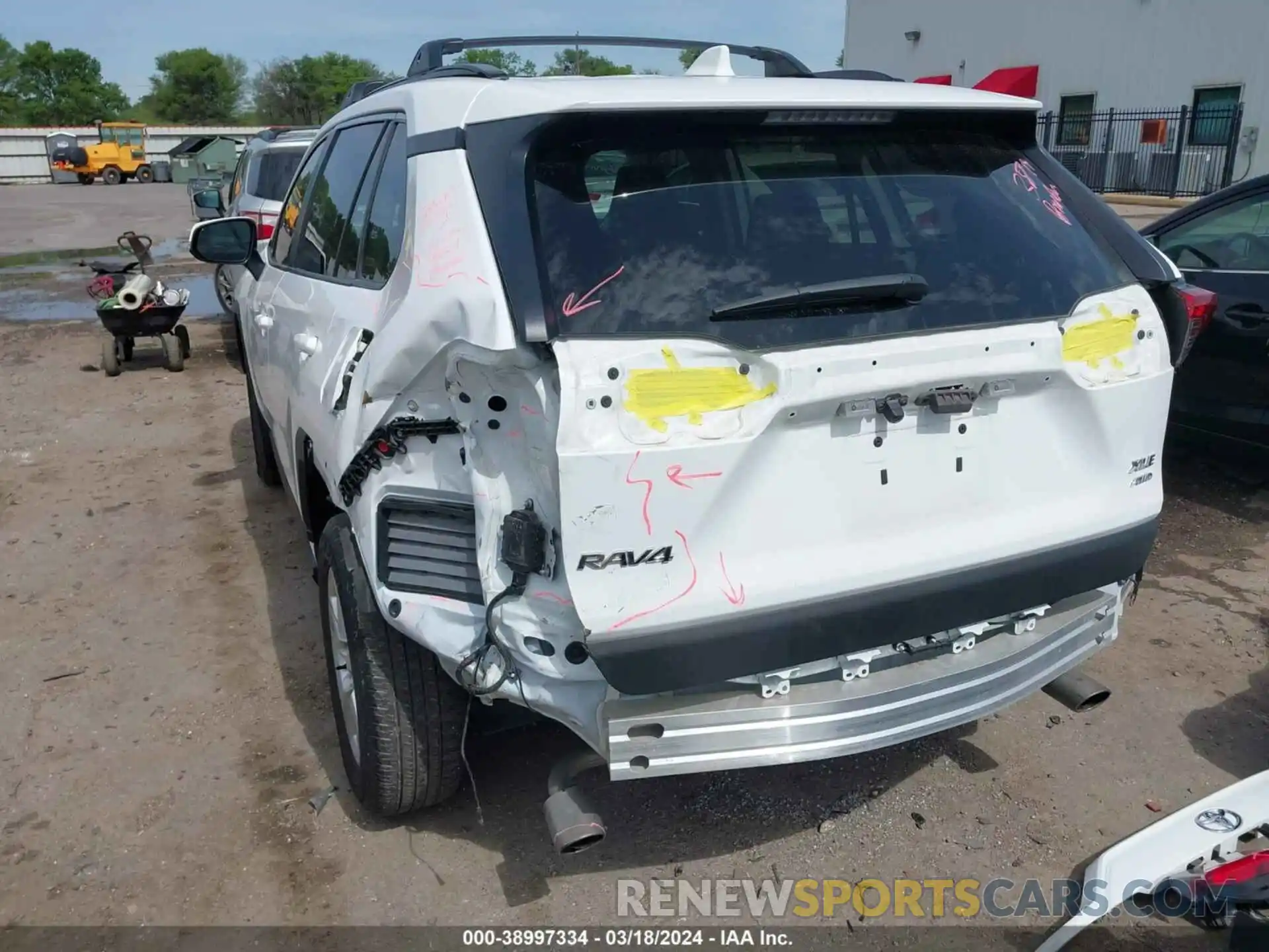 18 Photograph of a damaged car 2T3P1RFV8MC187395 TOYOTA RAV4 2021