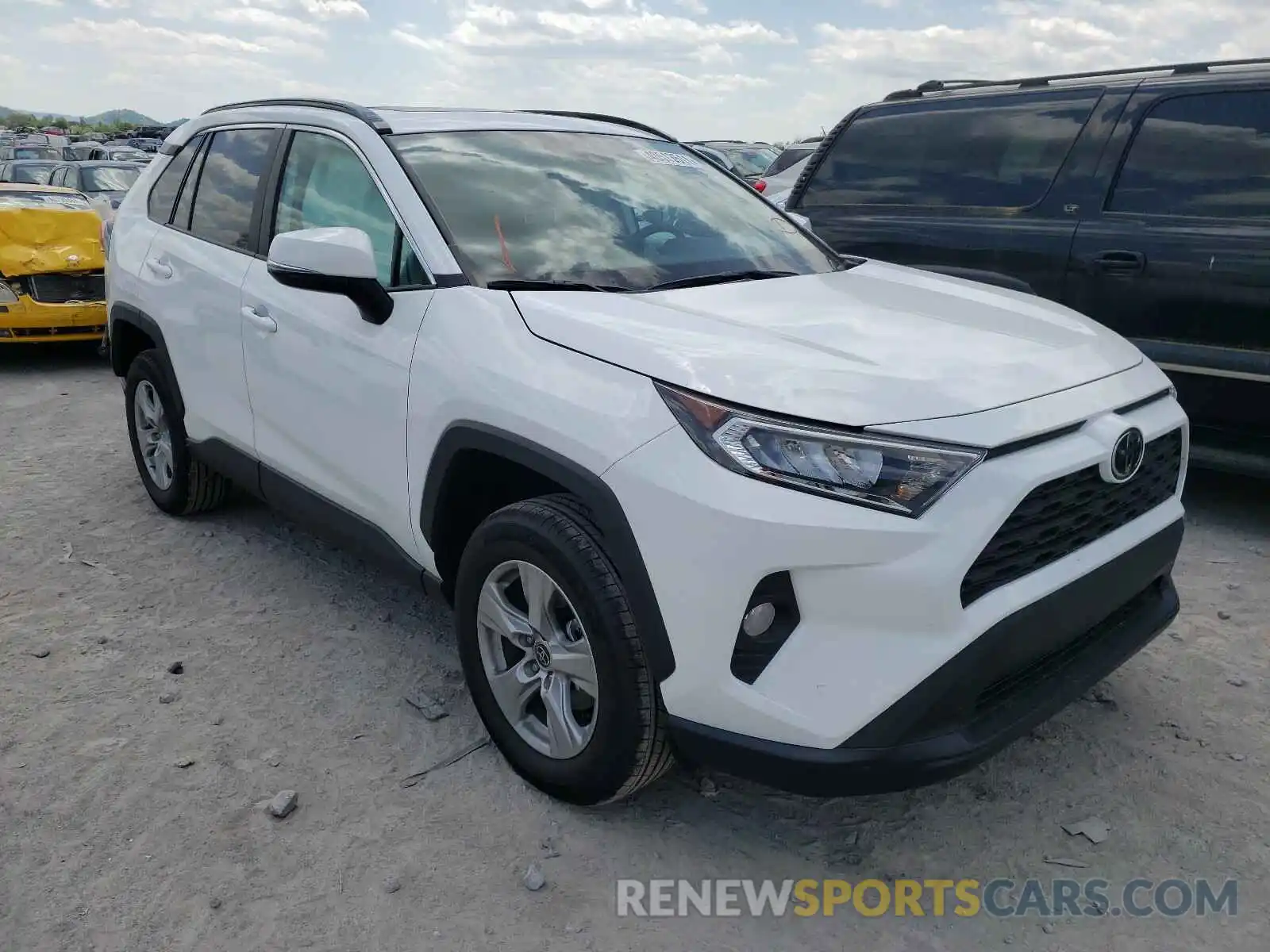 1 Photograph of a damaged car 2T3P1RFV8MC196307 TOYOTA RAV4 2021