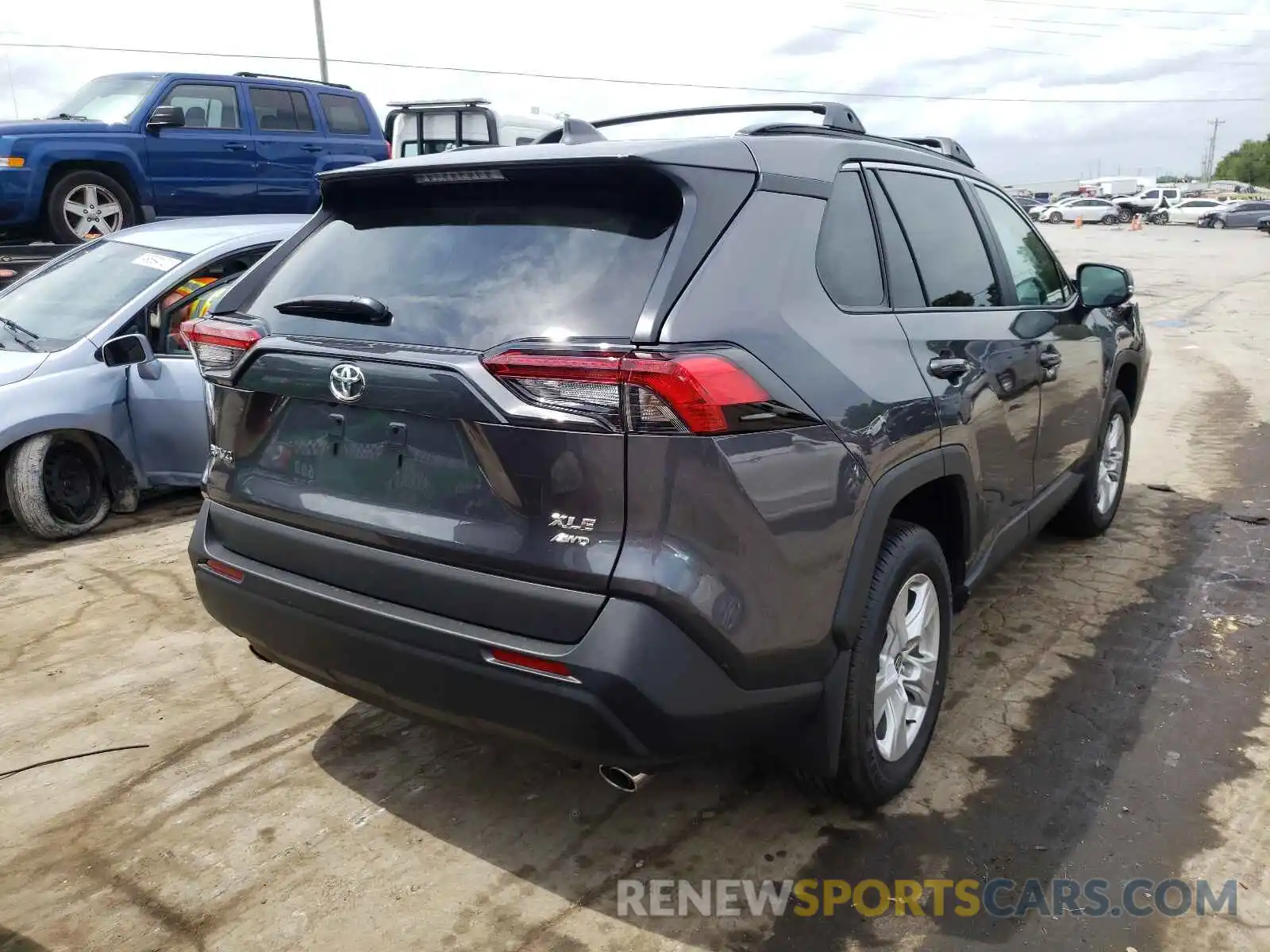 4 Photograph of a damaged car 2T3P1RFV8MC212456 TOYOTA RAV4 2021