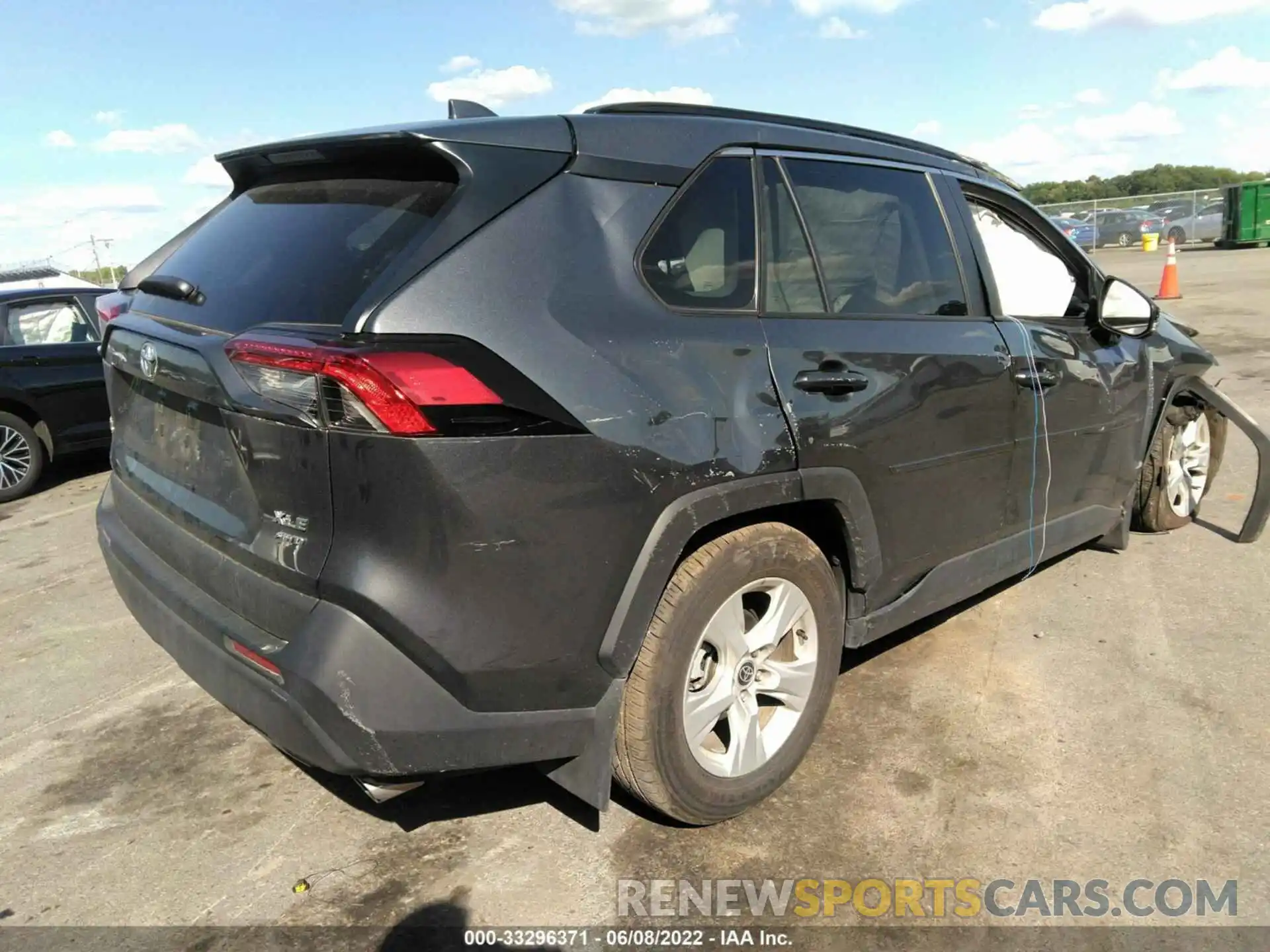 4 Photograph of a damaged car 2T3P1RFV8MC220508 TOYOTA RAV4 2021