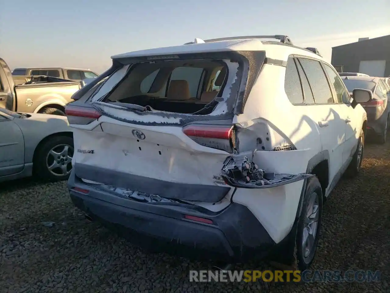 9 Photograph of a damaged car 2T3P1RFV8MC230729 TOYOTA RAV4 2021