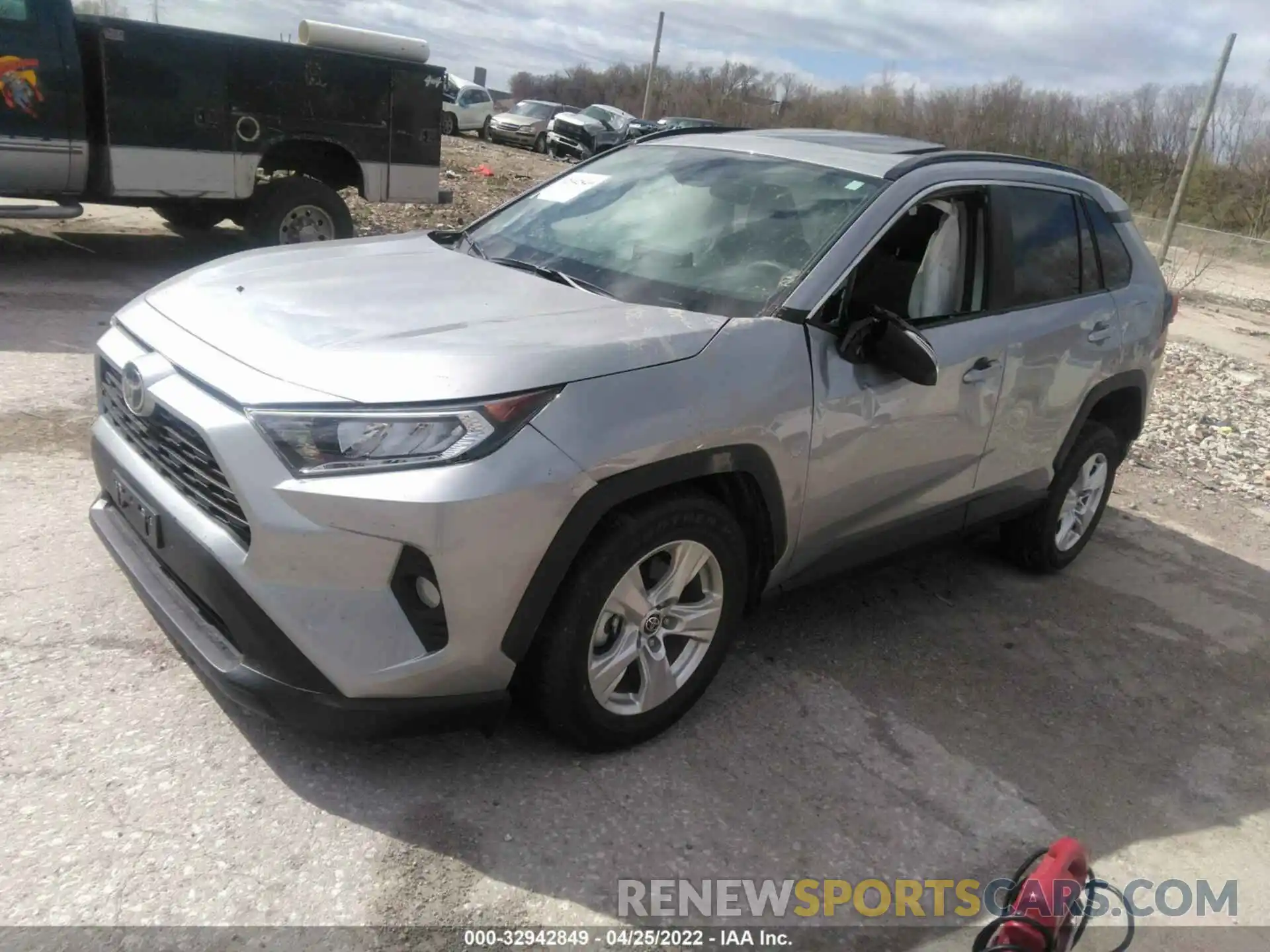 2 Photograph of a damaged car 2T3P1RFV8MC249944 TOYOTA RAV4 2021