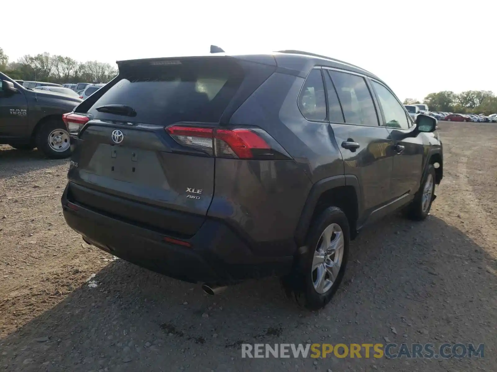 4 Photograph of a damaged car 2T3P1RFV8MW157540 TOYOTA RAV4 2021