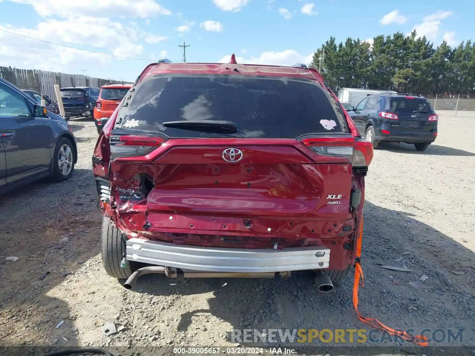 17 Photograph of a damaged car 2T3P1RFV8MW161524 TOYOTA RAV4 2021