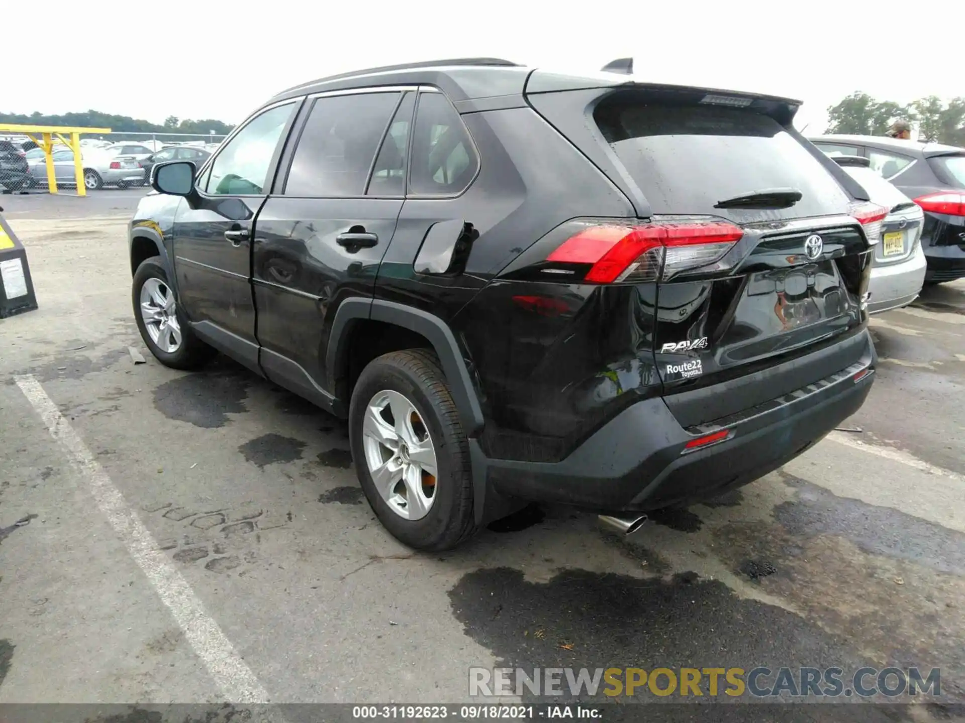 3 Photograph of a damaged car 2T3P1RFV8MW165654 TOYOTA RAV4 2021