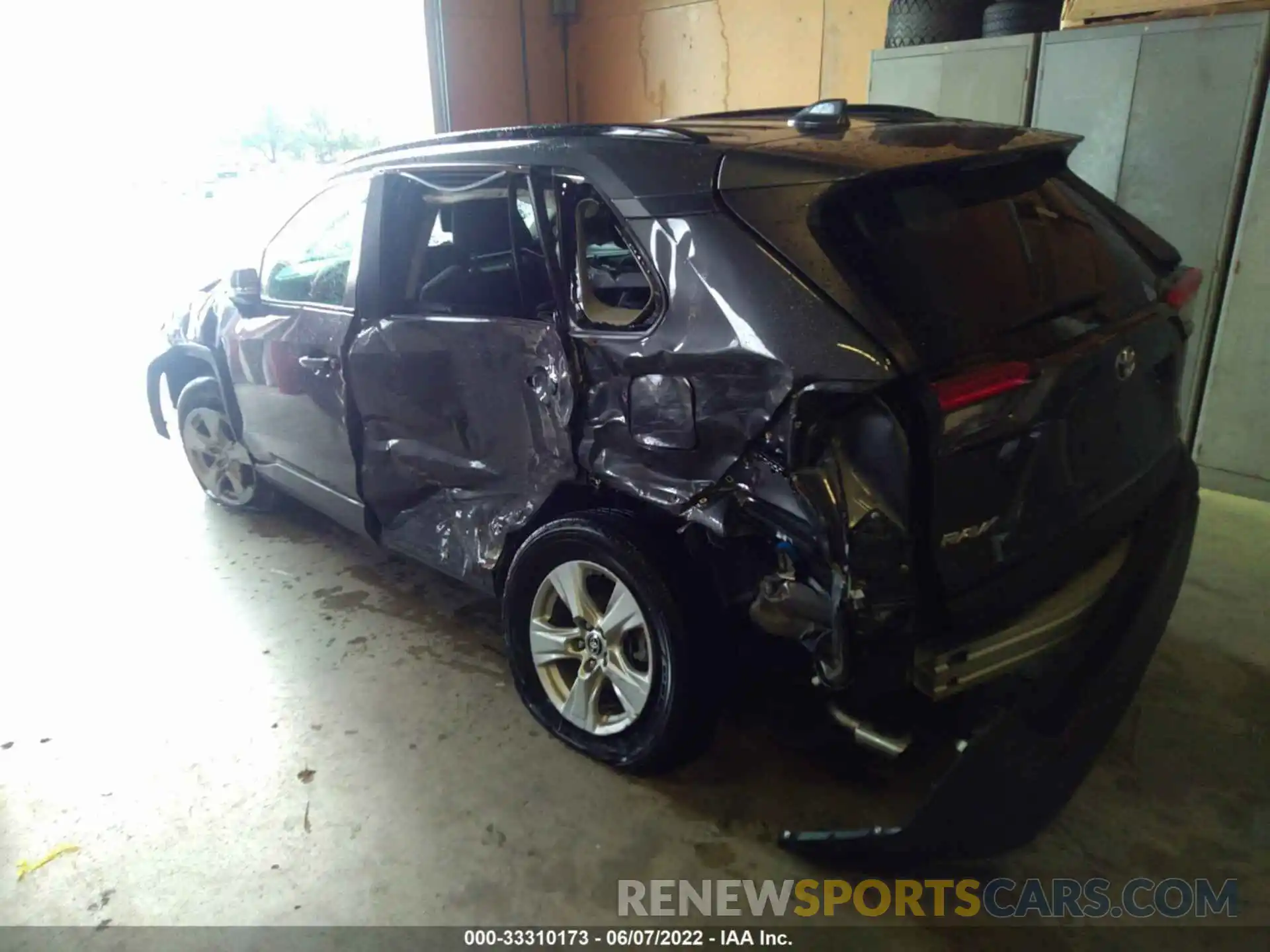 3 Photograph of a damaged car 2T3P1RFV8MW172345 TOYOTA RAV4 2021