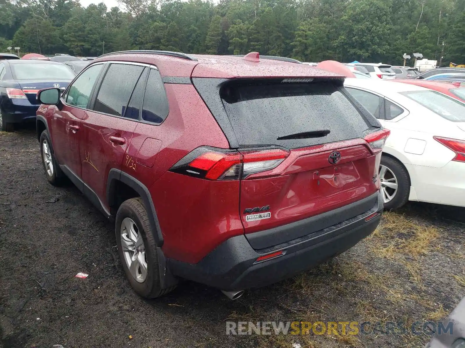 3 Photograph of a damaged car 2T3P1RFV8MW176363 TOYOTA RAV4 2021