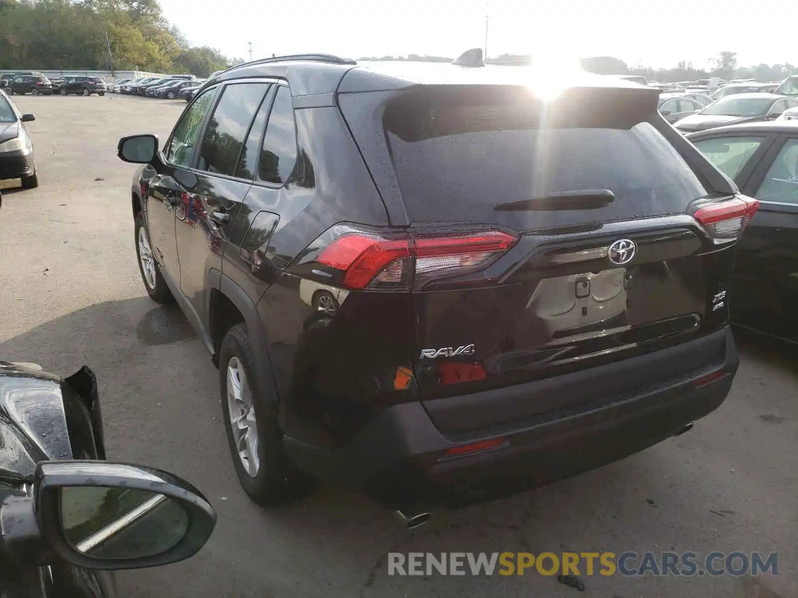 3 Photograph of a damaged car 2T3P1RFV8MW178579 TOYOTA RAV4 2021