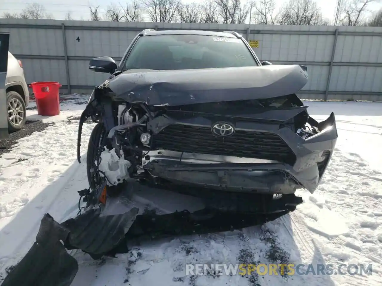 9 Photograph of a damaged car 2T3P1RFV8MW207112 TOYOTA RAV4 2021