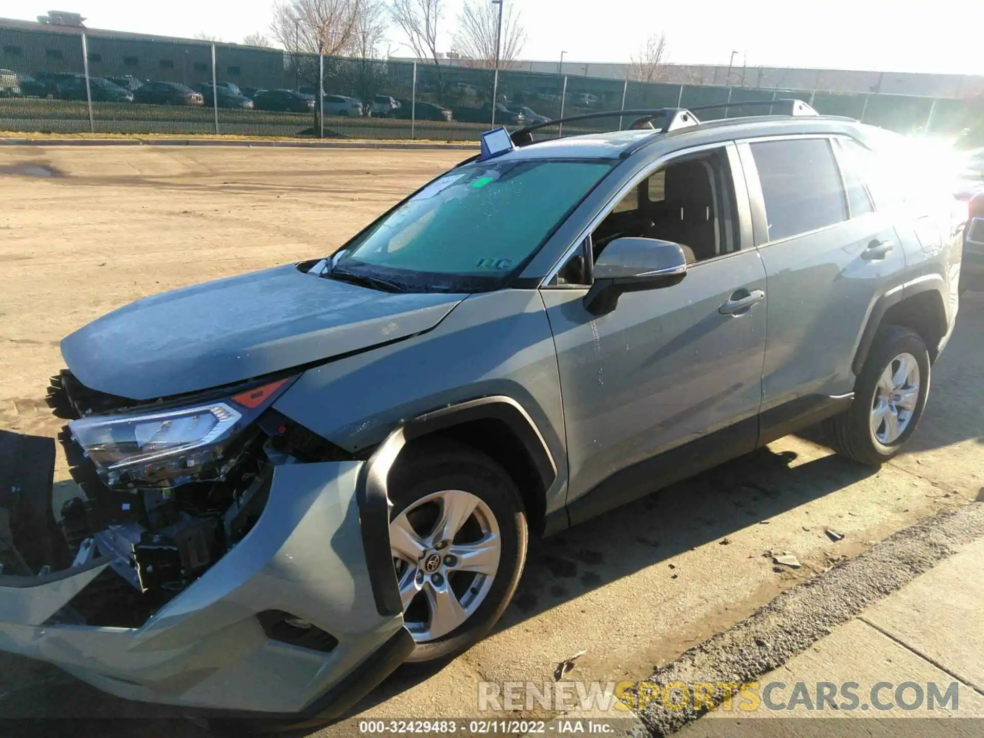 2 Photograph of a damaged car 2T3P1RFV8MW242068 TOYOTA RAV4 2021