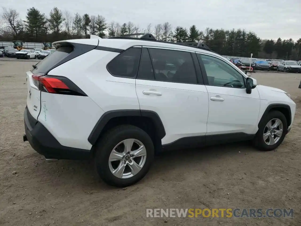 3 Photograph of a damaged car 2T3P1RFV8MW244855 TOYOTA RAV4 2021