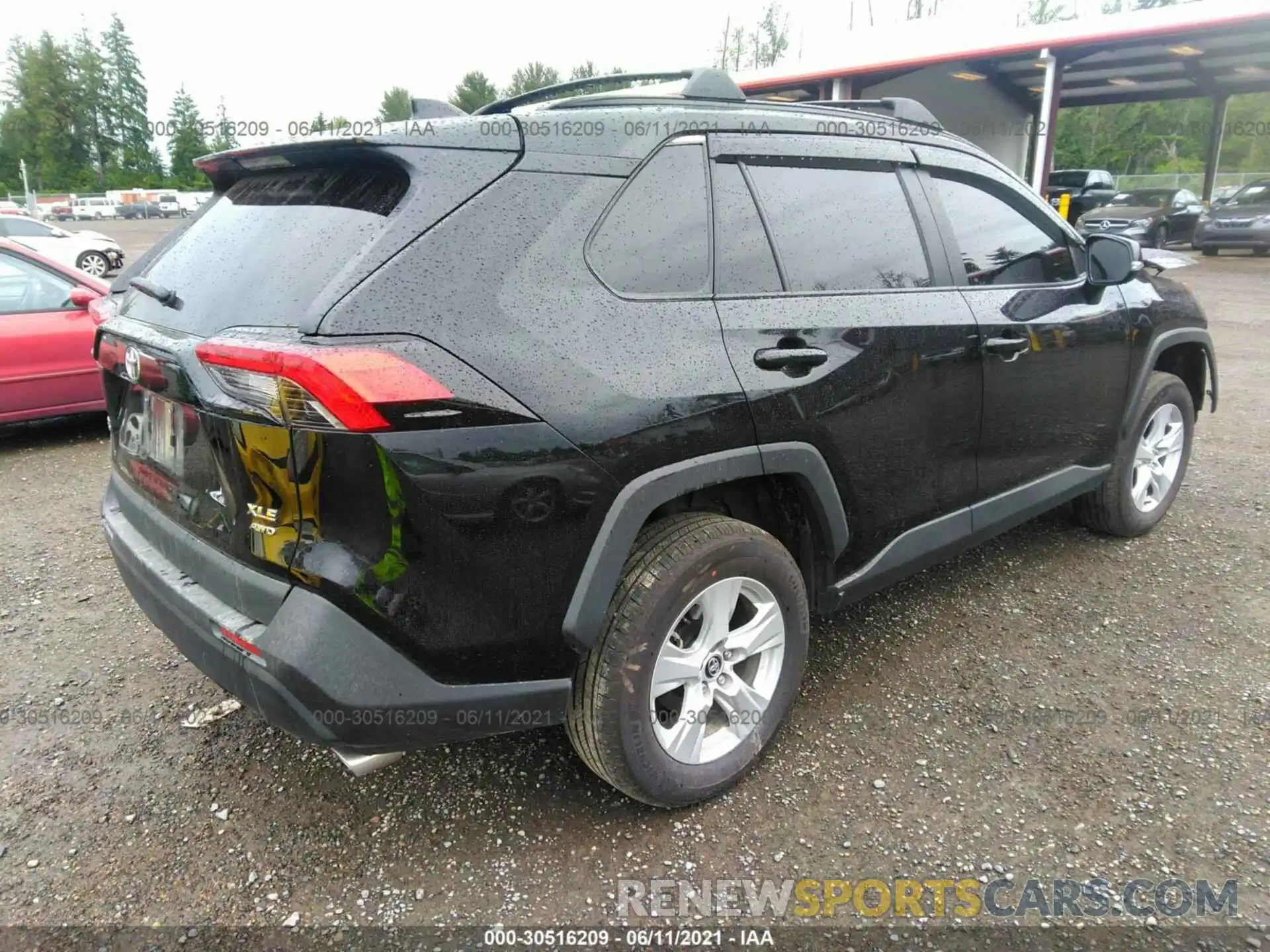 4 Photograph of a damaged car 2T3P1RFV9MC154972 TOYOTA RAV4 2021