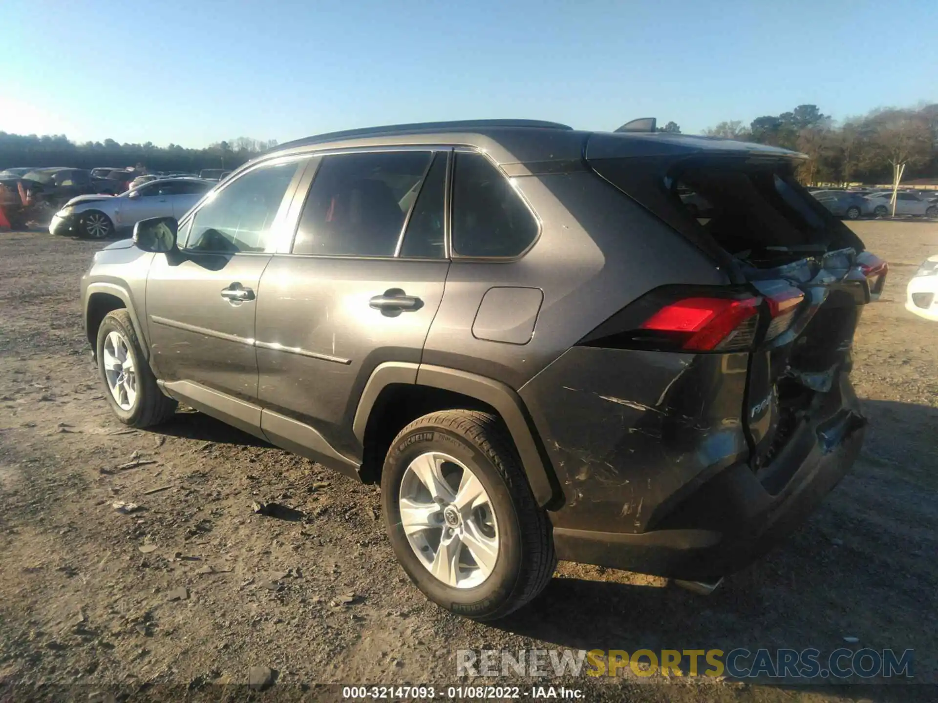 3 Фотография поврежденного автомобиля 2T3P1RFV9MC157032 TOYOTA RAV4 2021